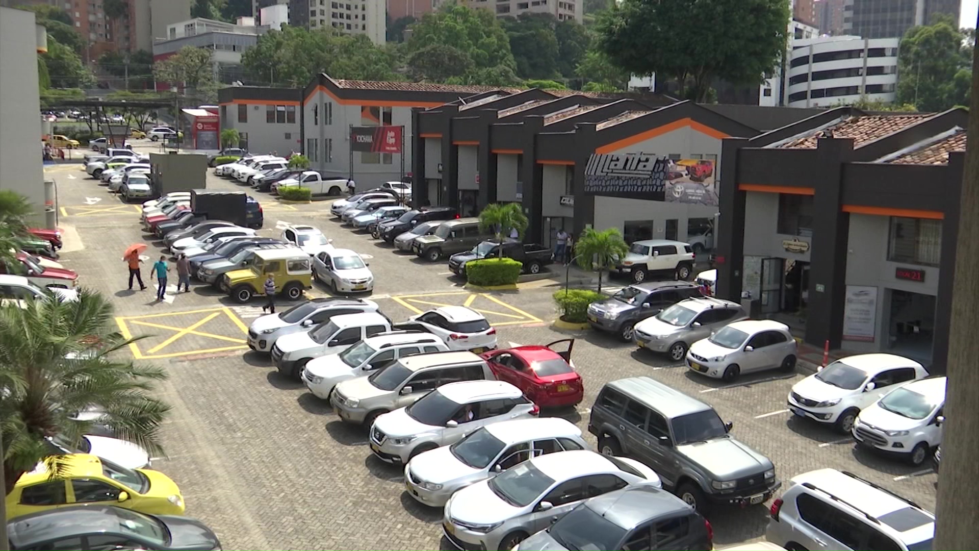 Sigue decreciendo venta de carros en Colombia