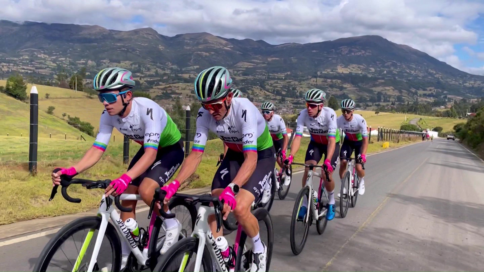 Team Medellín listo para la Vuelta a Colombia