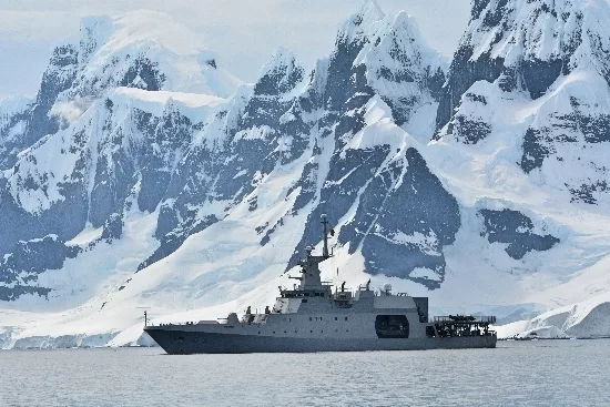 Armada Nacional busca agua en la Antártida