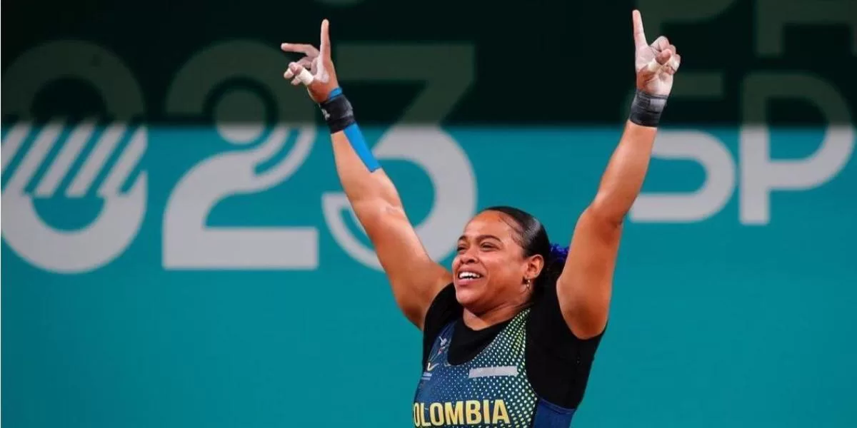 Mari Leivis gana medalla de plata en halterofilia. Foto: El Tiempo. 
