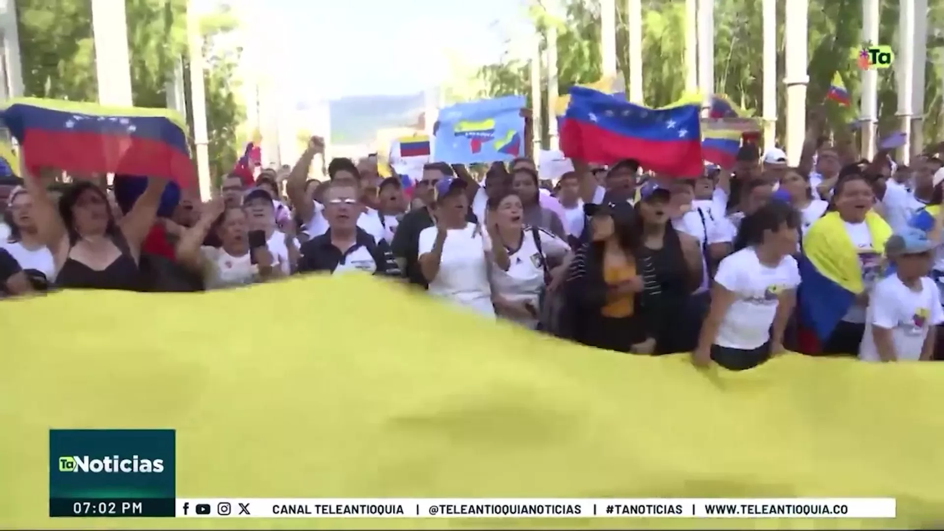 Venezolanos en Medellín salieron a protestar