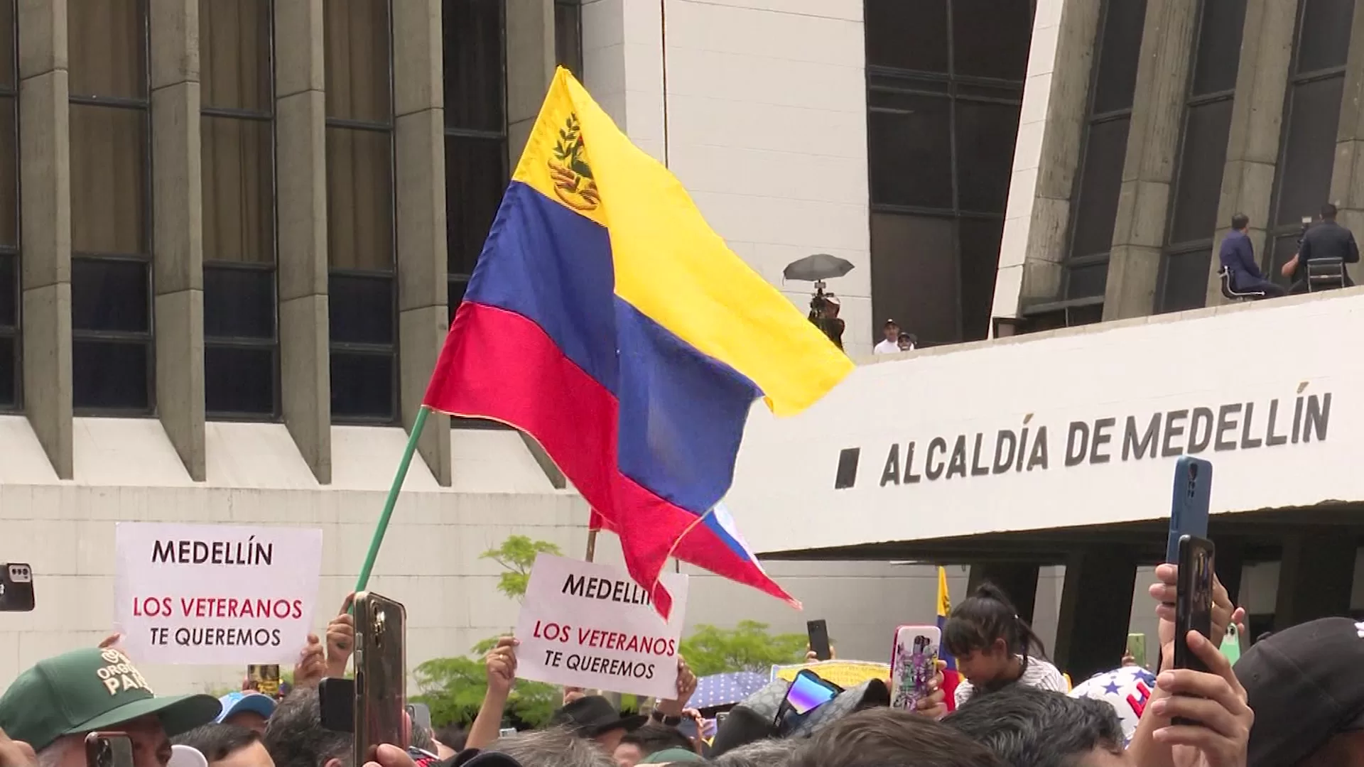 Venezolanos anhelan volver a su país