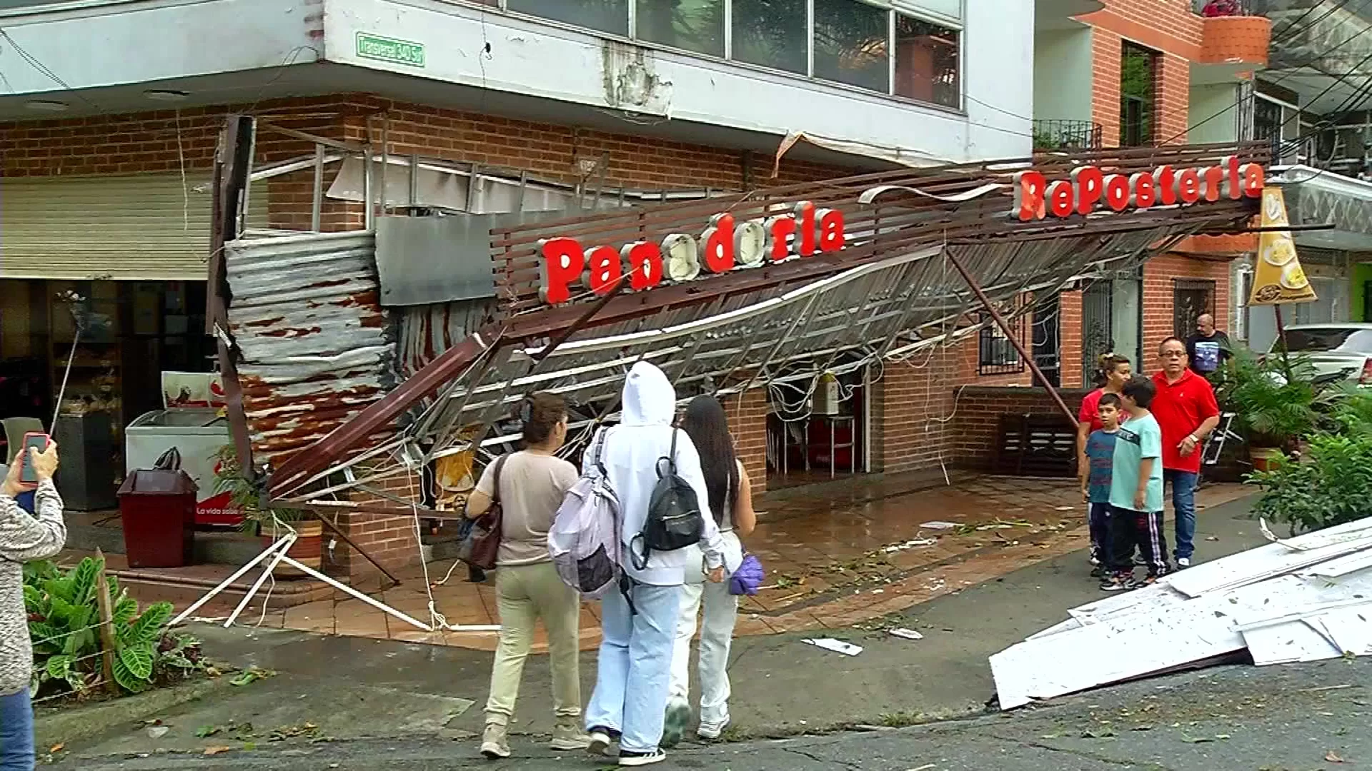 Afectaciones por vendaval en Envigado