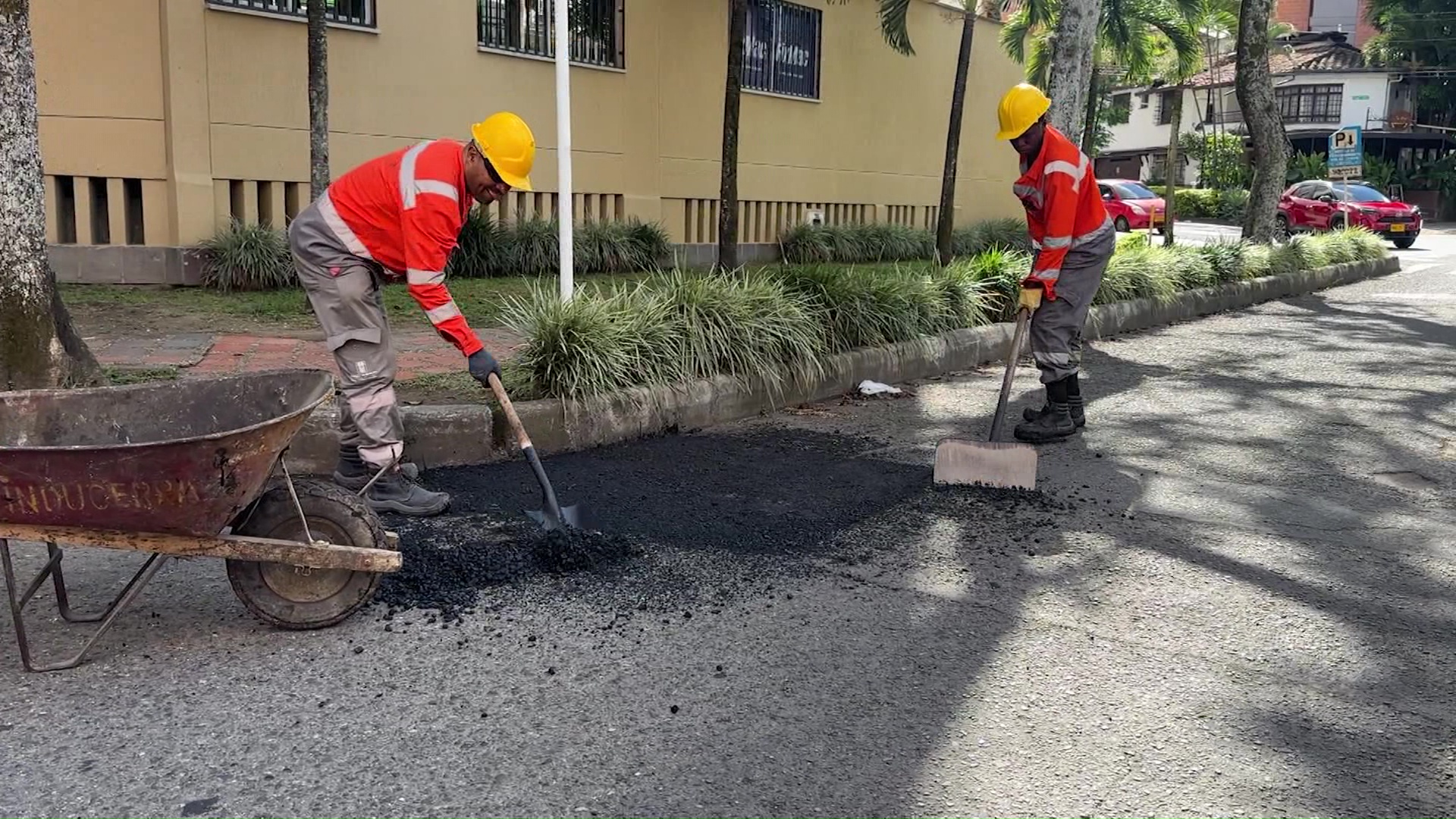 Personería tras la pista millonario contrato que pasó de mano en mano