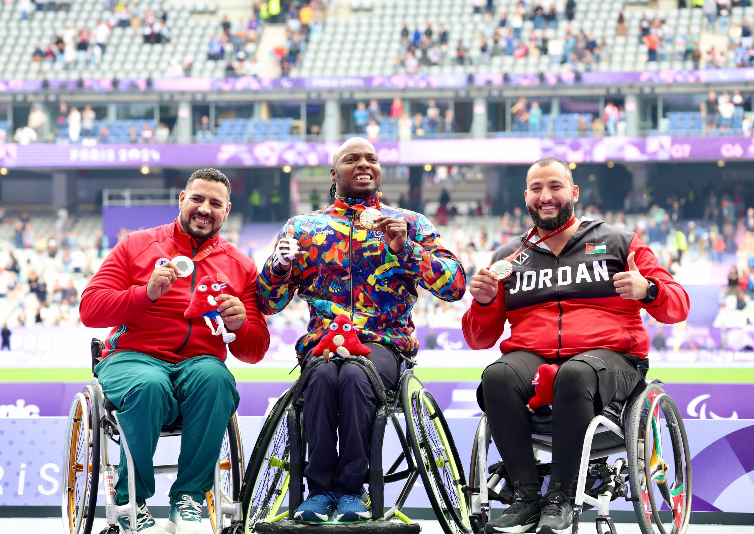 El Para atletismo fue el deporte que más medallas le entregó a Colombia, 16 en total repartidas en 6 oros, 1 plata y 9 bronces. Mauricio Valencia hizo récord de las Américas en lanzamiento de jabalina (F34) con 39.09m, prueba en la que terminó segundo. Mientras consiguió el oro en el lanzamiento de peso (F34), con una marca de 11.71m. Foto cortesía: Comité Paralímpico Colombiano.
