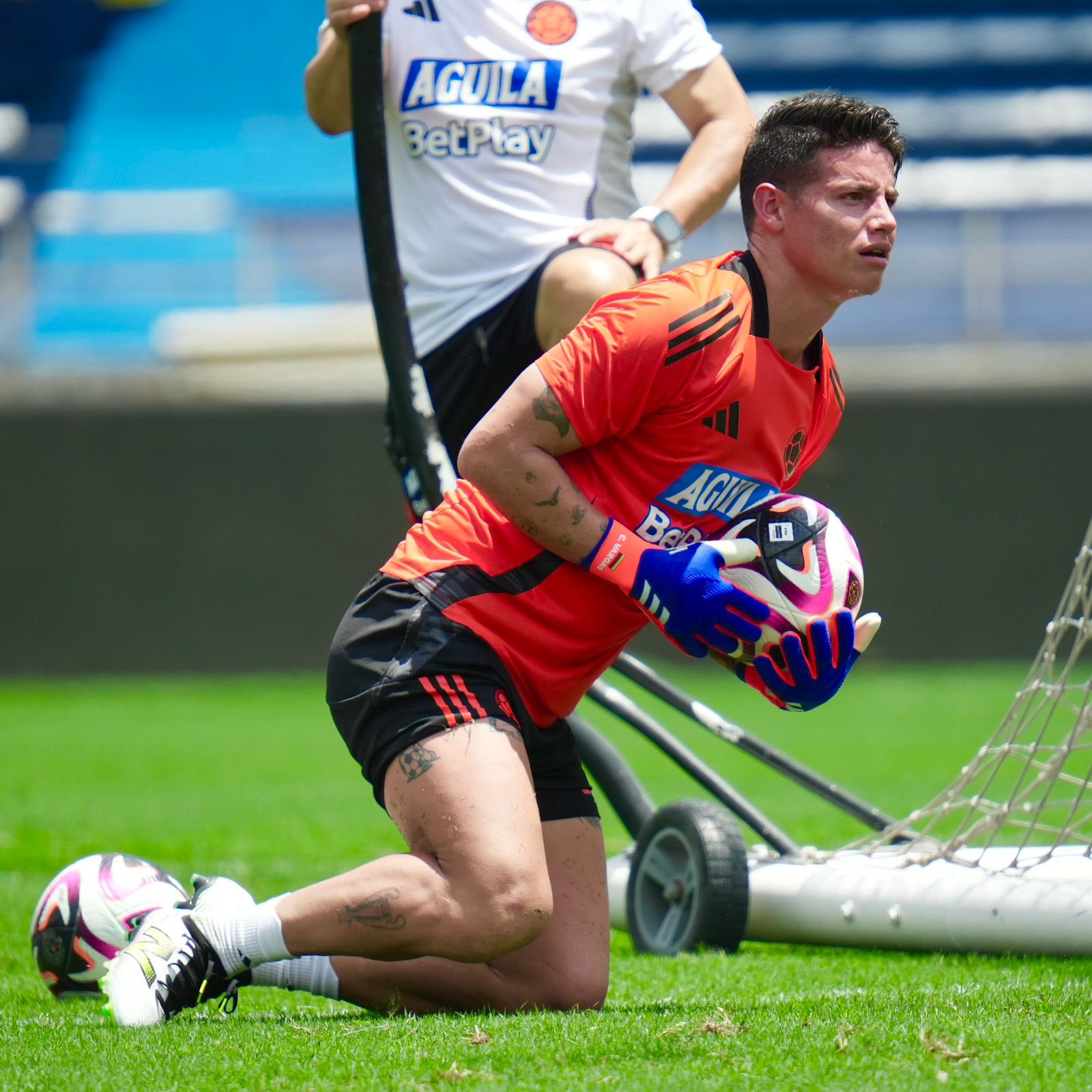 ¡Confirmado! James Rodríguez será titular ante Argentina