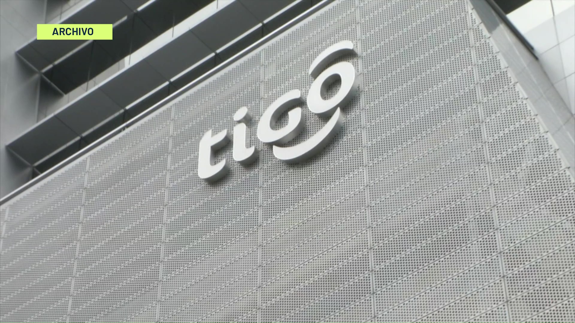 Corte niega tutela contra enajenación de TIGO – UNE