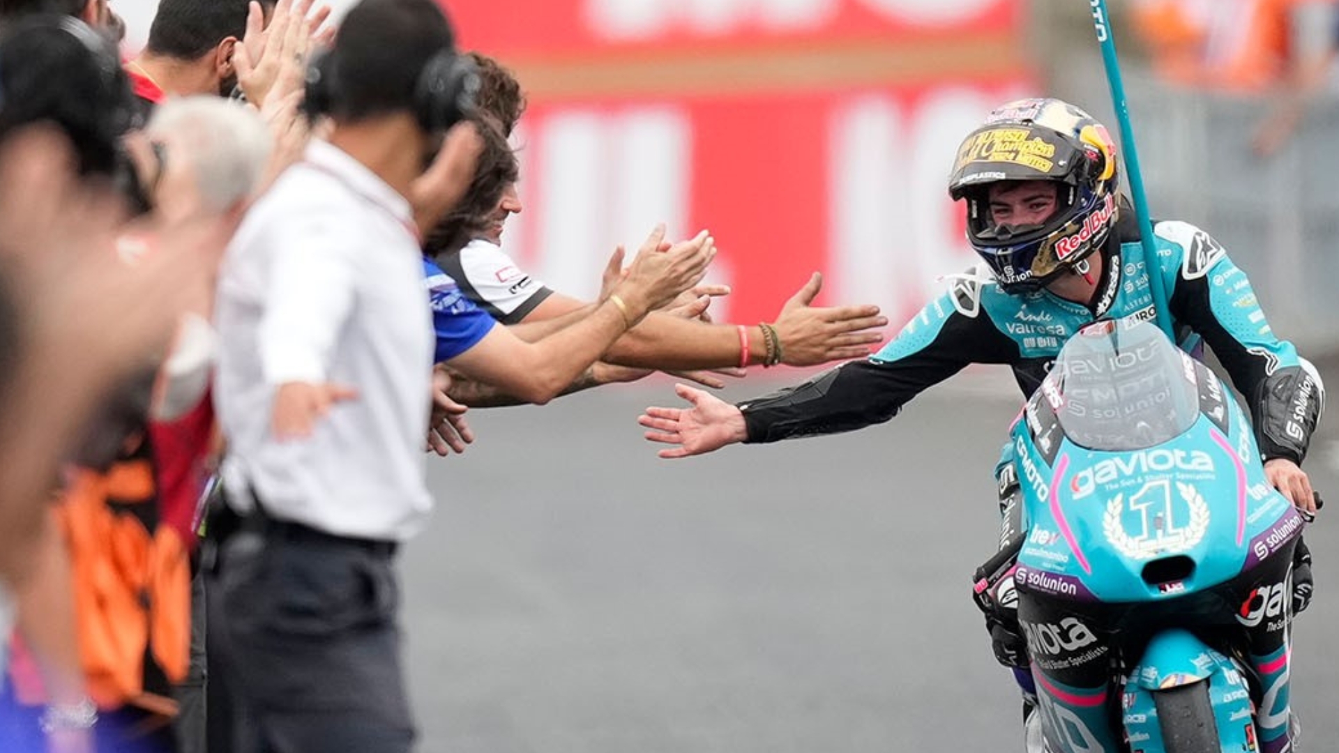 David Alonso: El español de corazón colombiano que hace historia en el Campeonato Mundial de Moto3