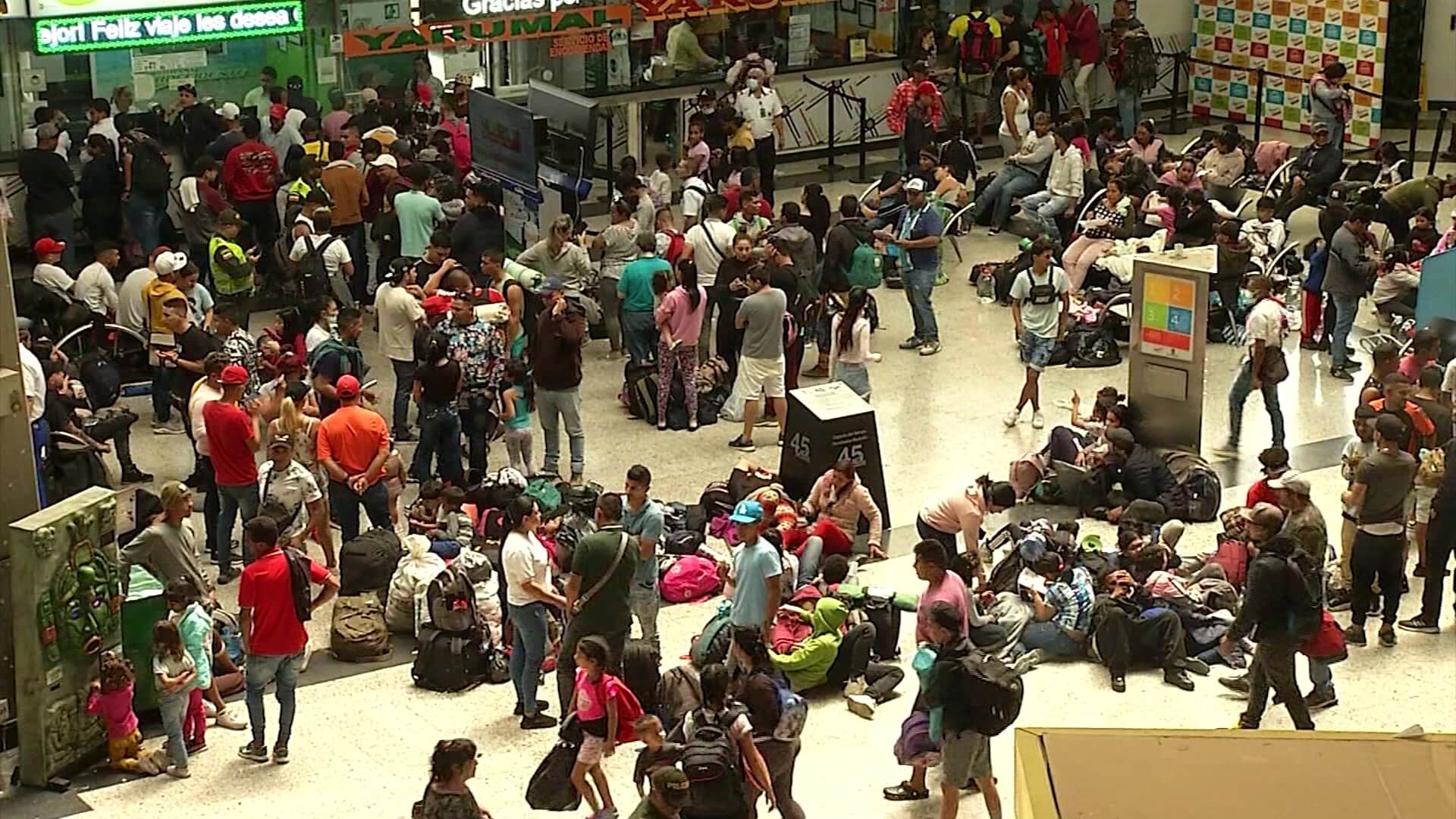 Transporte terrestre más control para menores que viajan solos