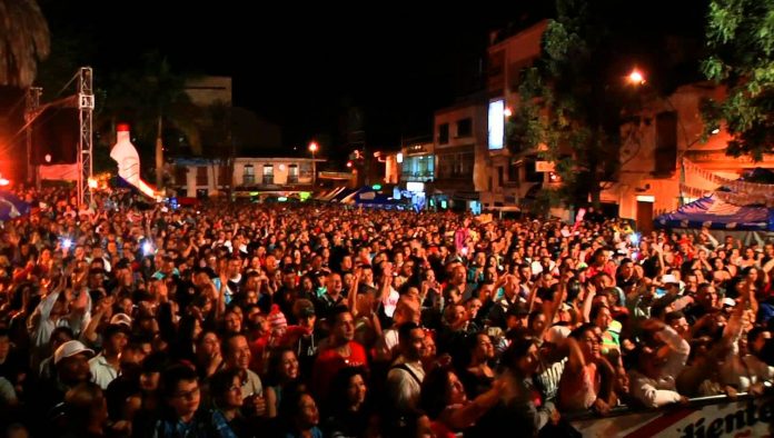 La versión número 36 de las Fiestas del aguacero, se inauguraron este viernes cuatro. Foto: 360 Radio. 