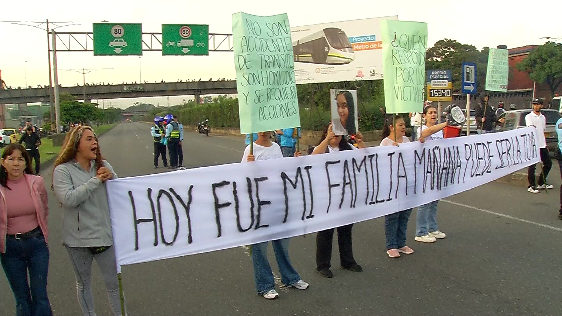 Familias y víctimas exigen acciones por los ataques de habitantes de calle a transeúntes en Medellín