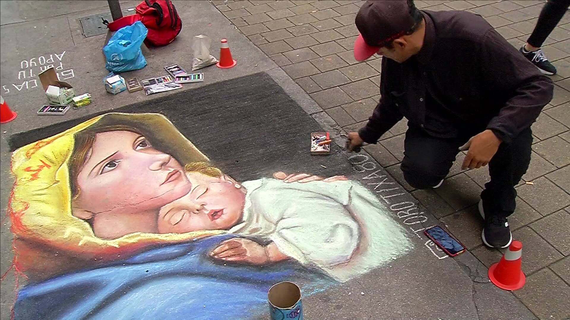 Arte Madonnari en Medellín Lienzos Efímeros que Cobran Vida en el Asfalto