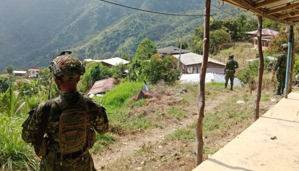 Ejército refuerza presencia en Pueblo Nuevo, Briceño 