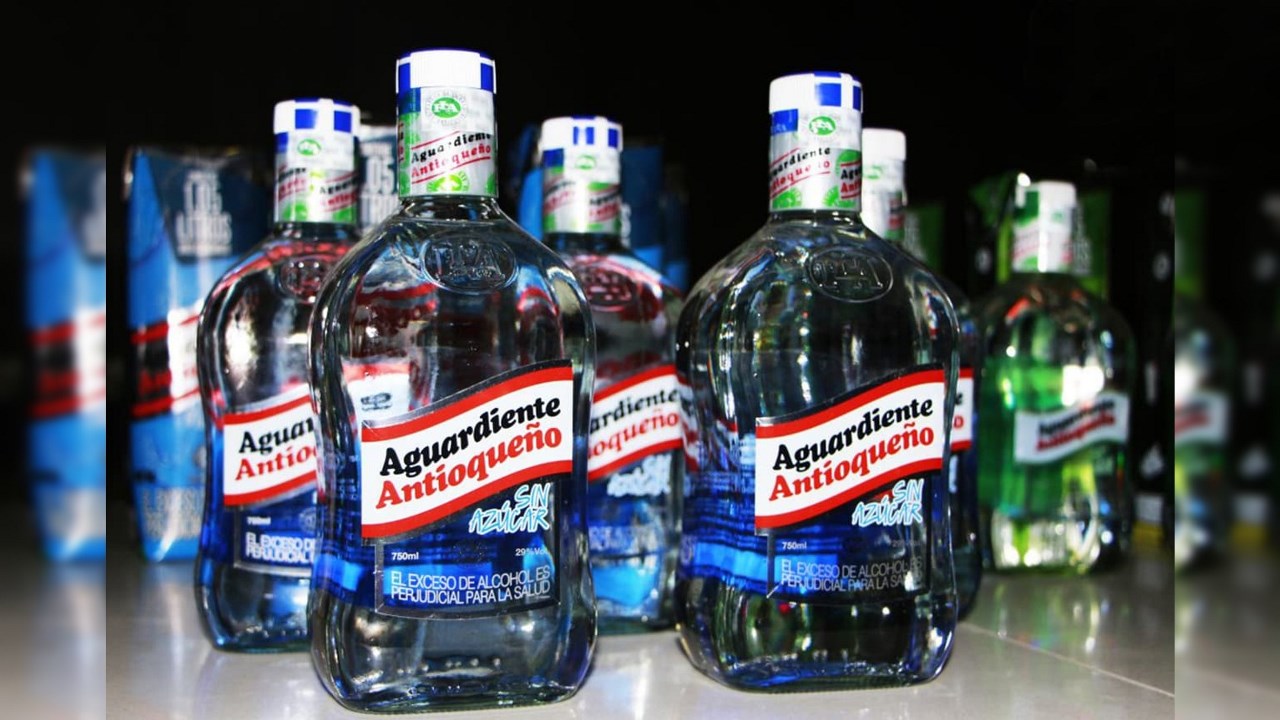 Botellas de Aguardiente Antioqueño.