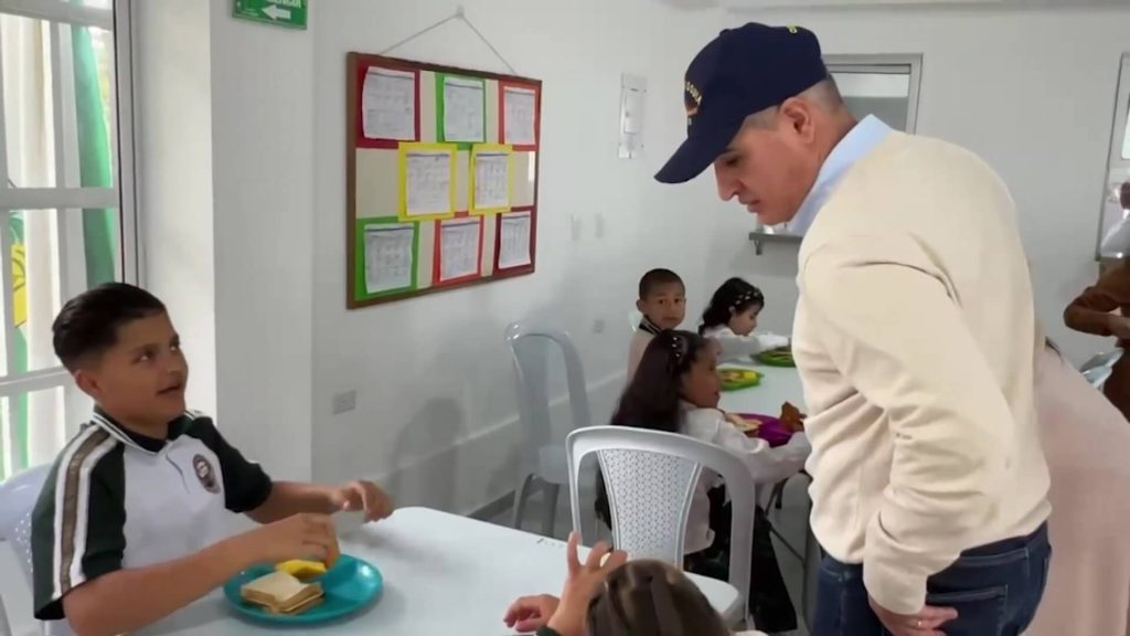 Gobernador entrega nueva escuela en Yarumal