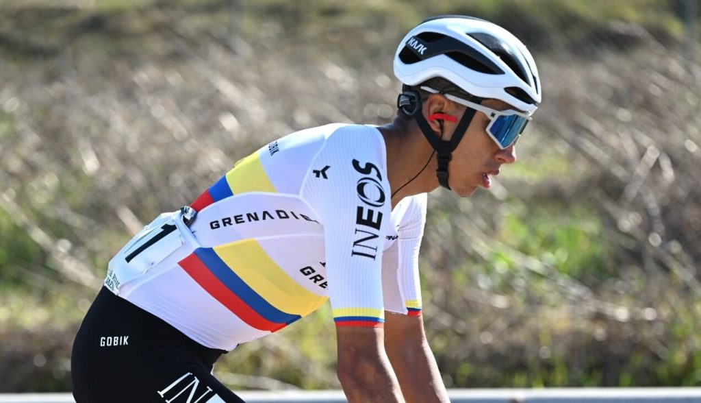 Ineos confirma que Egan Bernal sufrió fractura de clavícula 