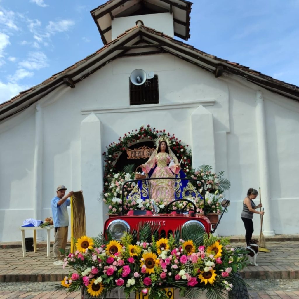 Figura de la Virgen de la Candelaria en la iglesia de Sabaletas, en Montebello.